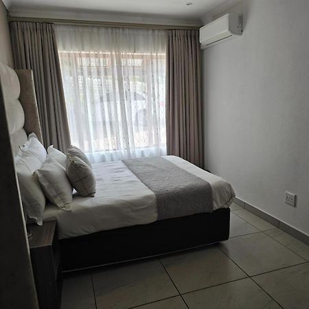 Bonim Guesthouse - Aka Magisha Guesthouse Mbombela Buitenkant foto