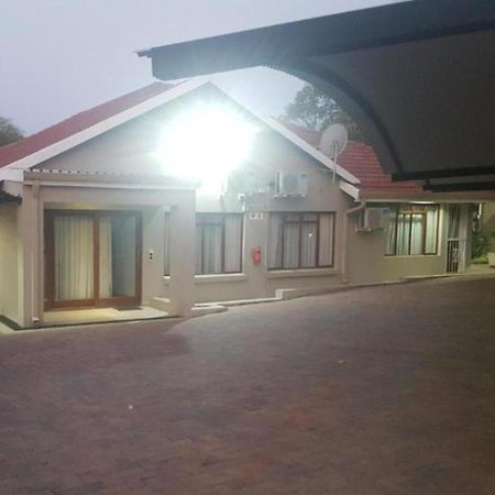 Bonim Guesthouse - Aka Magisha Guesthouse Mbombela Buitenkant foto