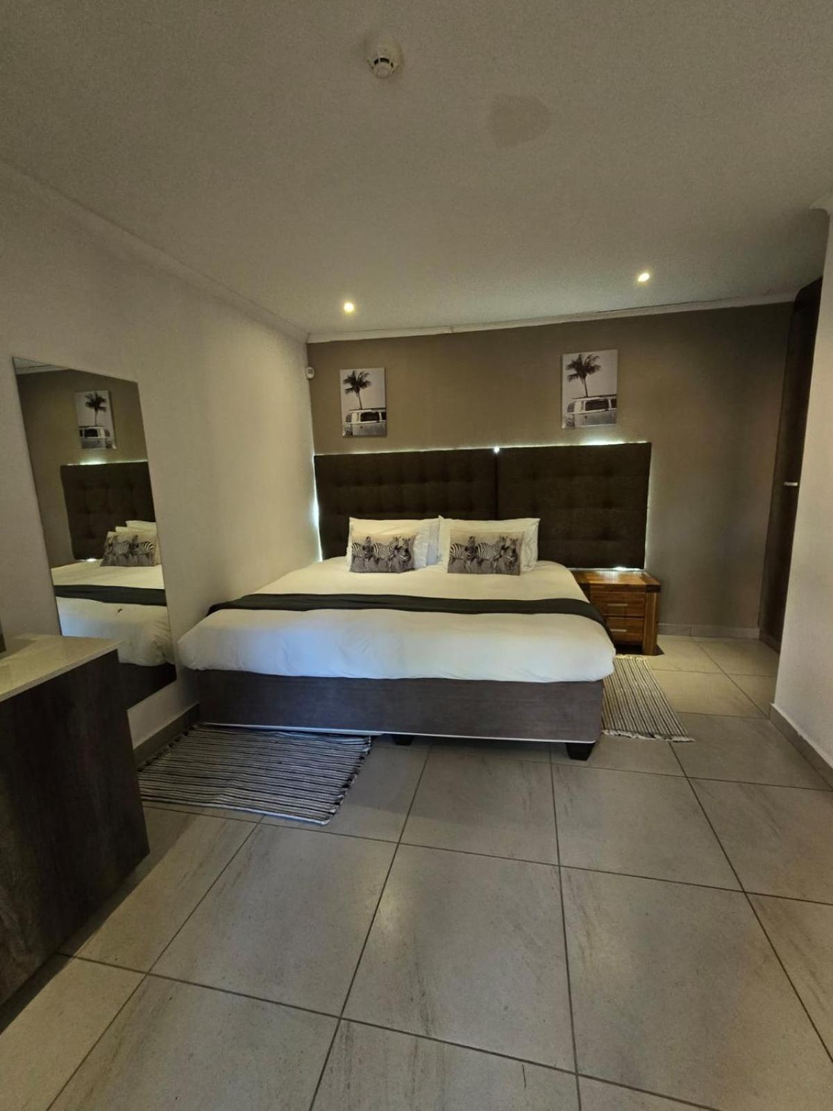 Bonim Guesthouse - Aka Magisha Guesthouse Mbombela Buitenkant foto