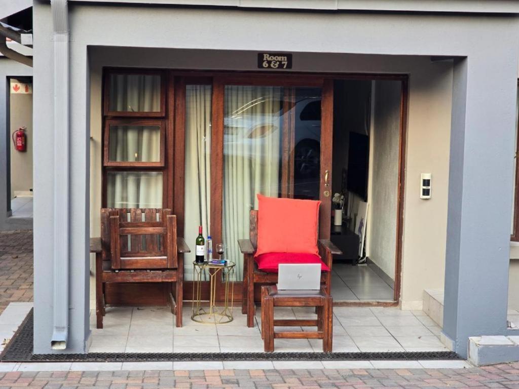 Bonim Guesthouse - Aka Magisha Guesthouse Mbombela Buitenkant foto